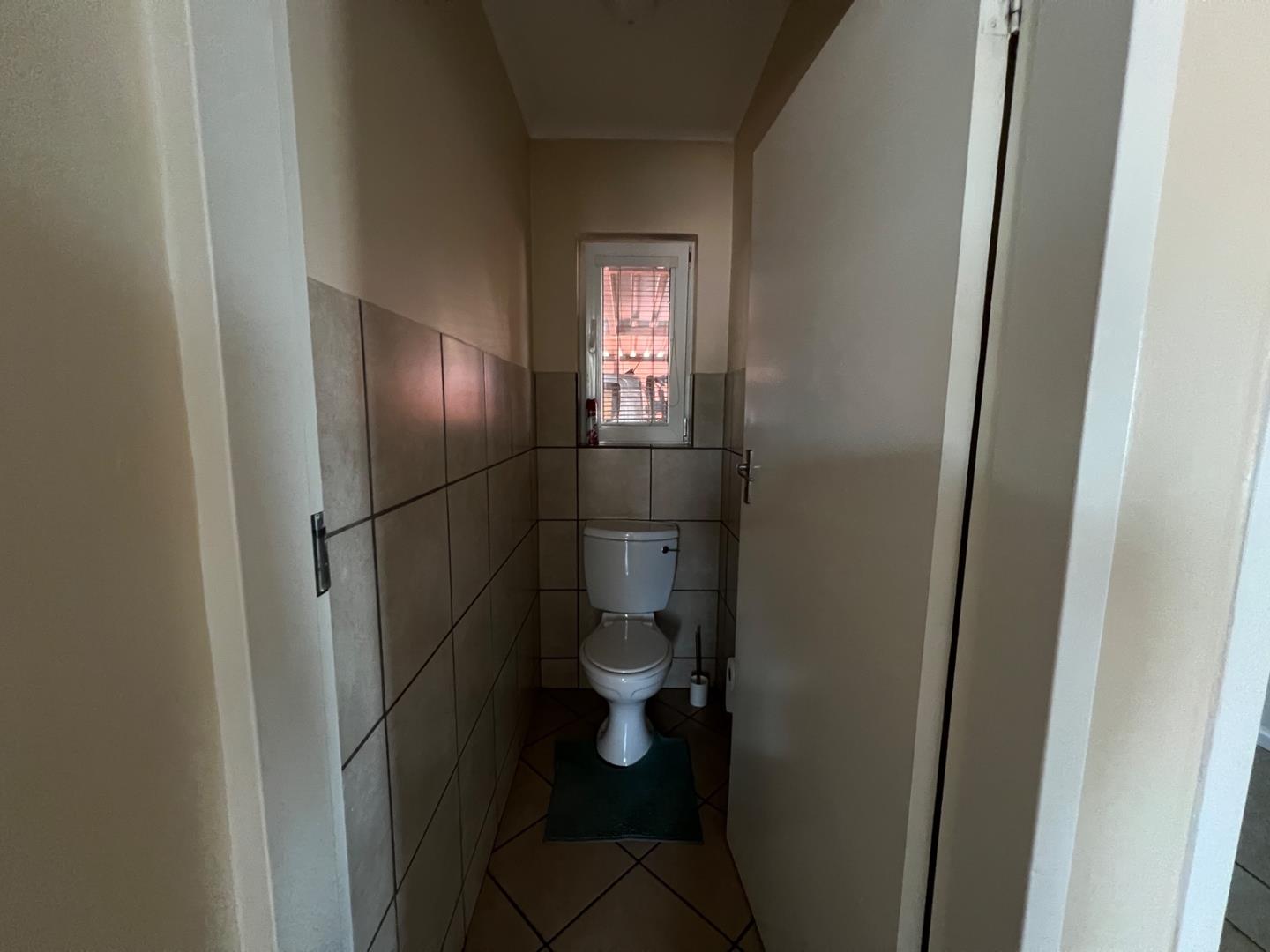 375943581.jpg